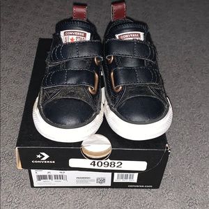 Converse infant shoes size 5